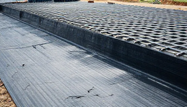 复合土工膜性能差异的选型与使用建议